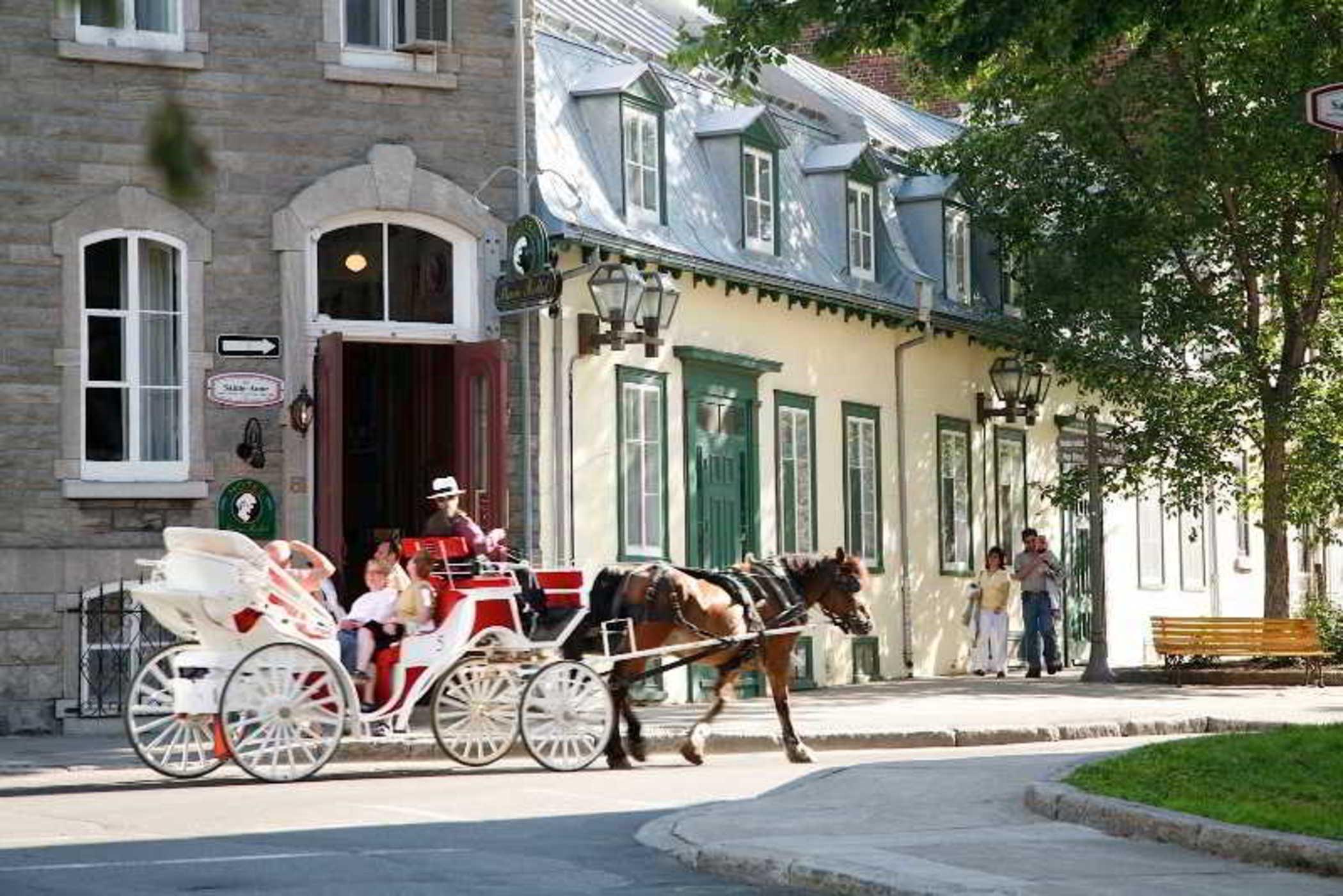 Hotel Clarendon Quebec City Exterior photo